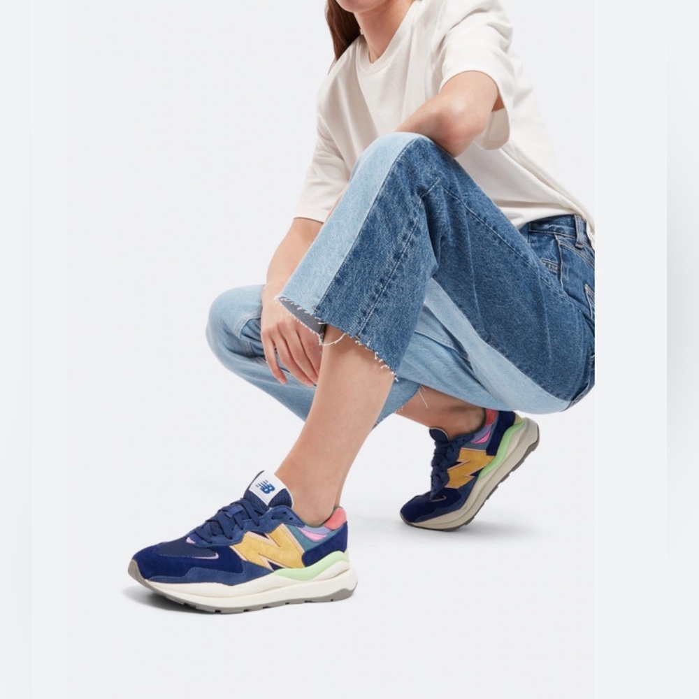 New Balance 57/40 gently used W 9.5 M 8